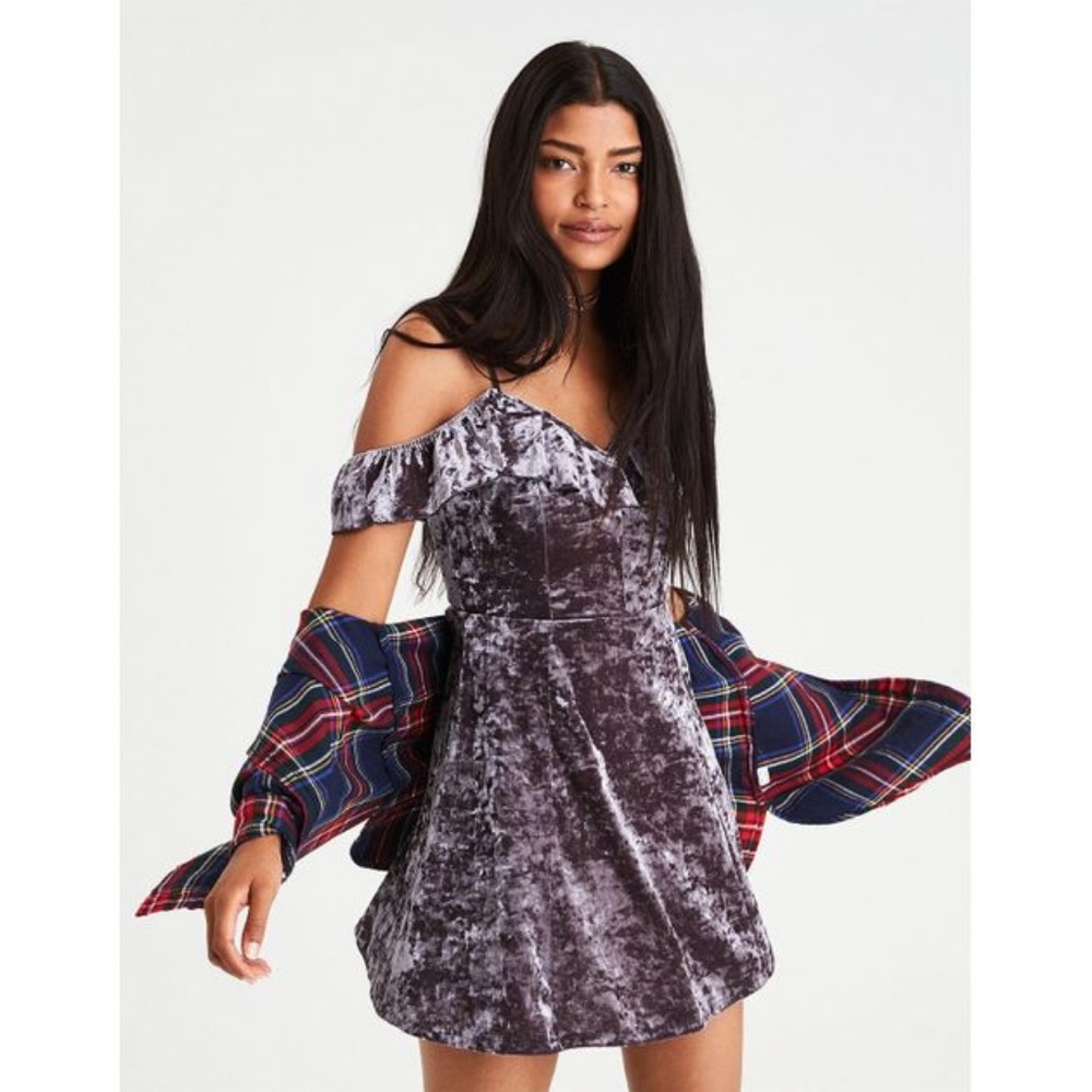 NWOT American Eagle Mini Velvet Cold Shoulder Sm